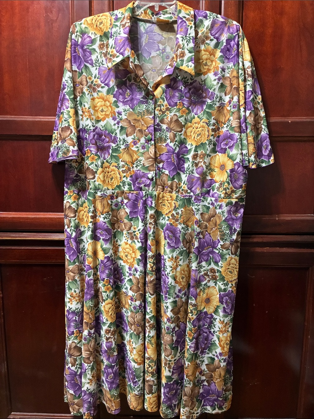 Vintage plus size women’s Floral Button-Front Women’s Dress in Purple & Gold